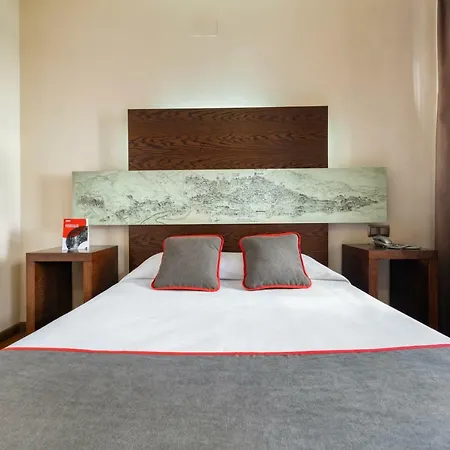 Hotel Oyo Francabel 3*